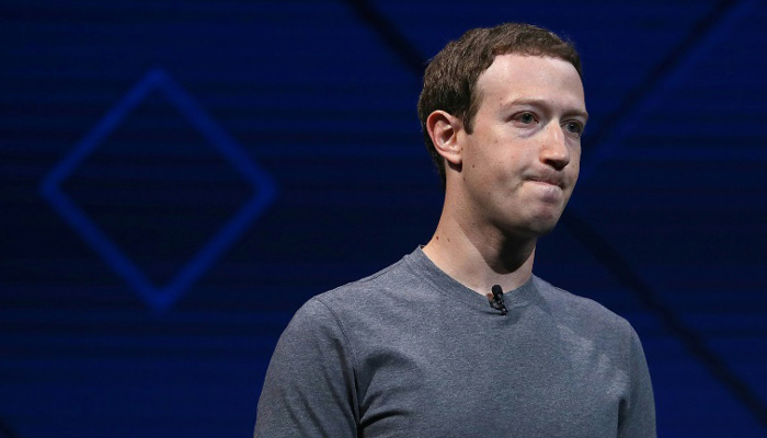 Zuckerberg´s shine dims as guardian of Facebook users