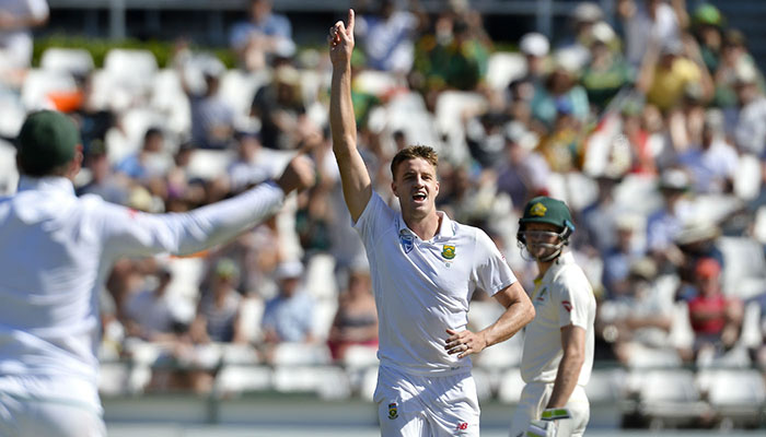 Morkel reaches 300 Test wickets as South Africa take leading edge