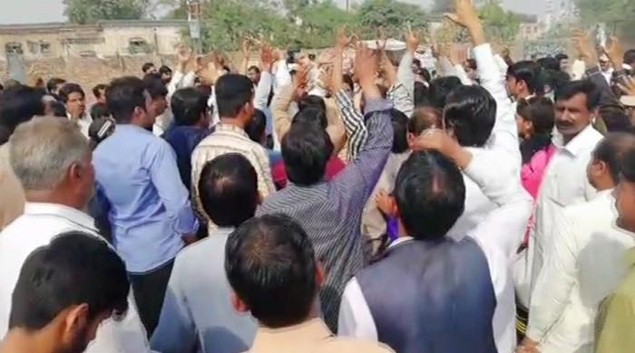 Shops closed in Faisalabad to protest minor's rape, murder 