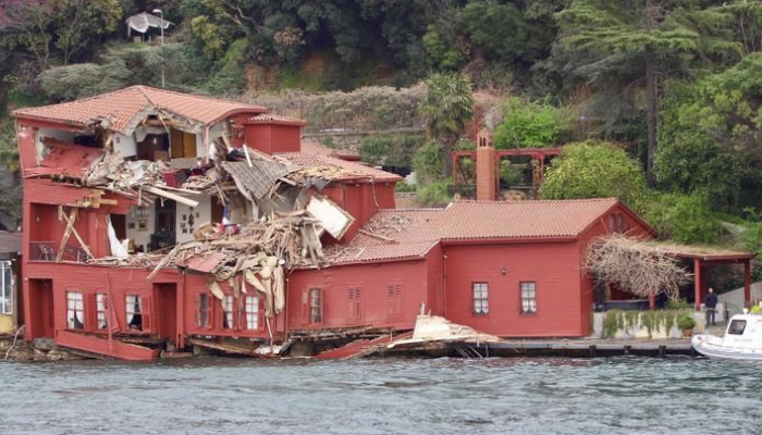 Tanker crashes into historic mansion by Istanbul's Bosphorus: CNN Turk
