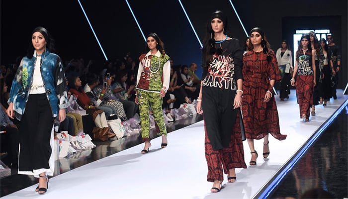 Top pakistani designers best sale 2018