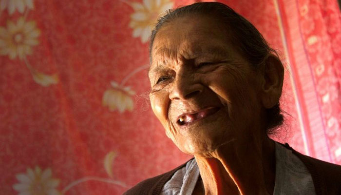 At 96, Mexican woman fulfills dream: going to high school