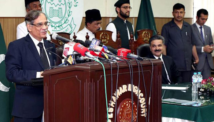 CJP orders action against quacks in KP; praises IGP Salahuddin Mehsud 