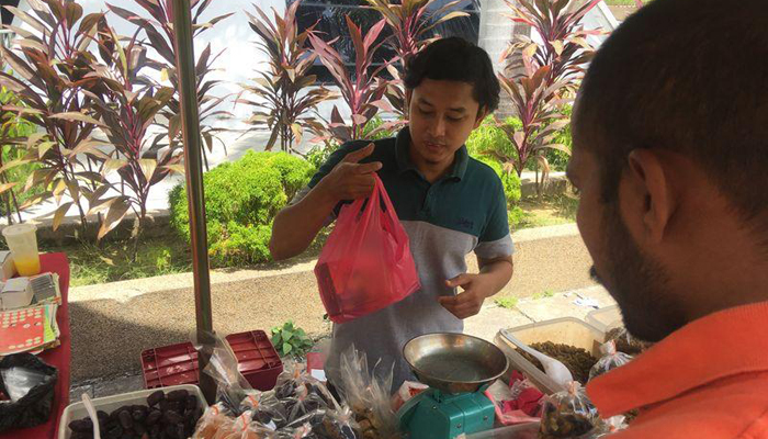 Cheap and cheerful: Street traders undervalued in Asia's cities