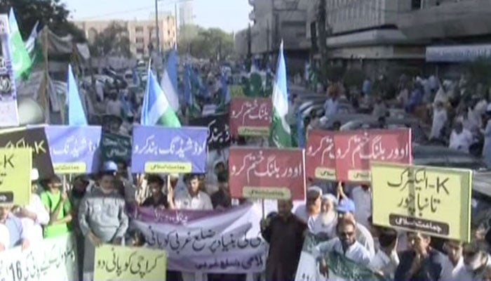 Prevailing power woes: Karachiites take to streets in protest against K-Electric