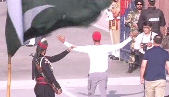 Pakistan cricket team witness flag lowering ceremony at Wagha border