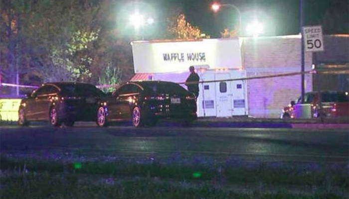 Nude gunman kills three, injures four at Tennessee restaurant