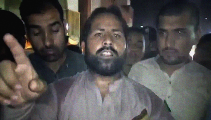 Father of Peshawar baby who ingested acid, died accuses hospital staff of negligence