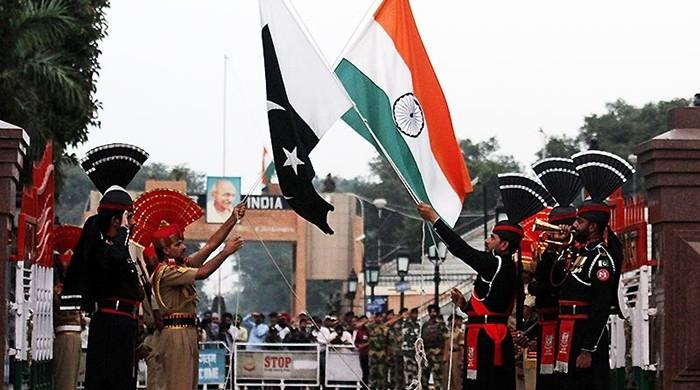 Pakistan sends back Indian man who inadvertently crossed border   Pakistan Army on Sunday, April 29, 2018, sent back an Indian citizen who had crossed the border by mistake, said the Inter-Services Public Relations (ISPR). Photo: Geo News file  RAWALPINDI: Pakistan Army on Sunday sent back an Indian citizen...