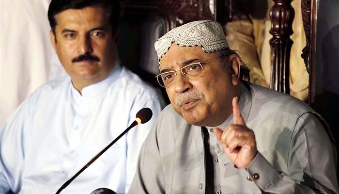 Nawaz advises Zardari to refrain from war of words, mudslinging 