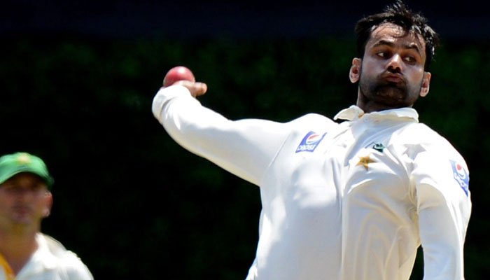 Hafeez clears bowling test, allowed to bowl in international cricket