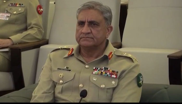 COAS commends Sindh Rangers for bringing peace to Karachi