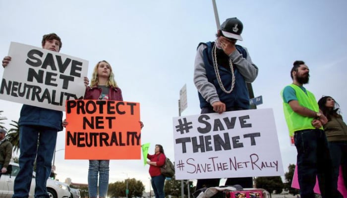 US Senate approves bill in bid to retain net neutrality