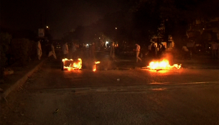 Karachiites protest load-shedding, water shortage