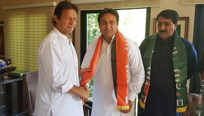 Three PML-N members defect to PTI