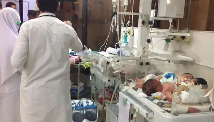 Dearth of incubators in Peshawar hospitals exposes newborns to health risks 