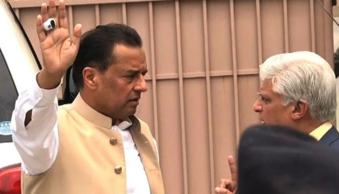 Capt (retd) Safdar tells court he is being targeted to pressurise Nawaz 
