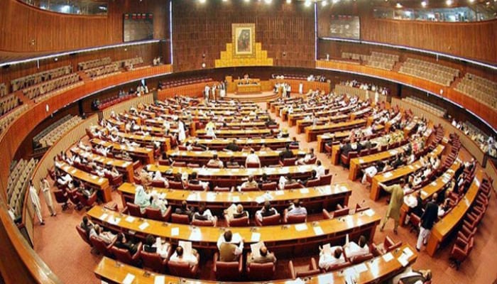 Government tenure ends marking ten years of democracy in Pakistan