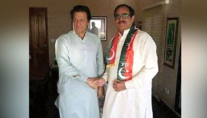 Imran expels Farooq Bandiyal from PTI after criticism on social media