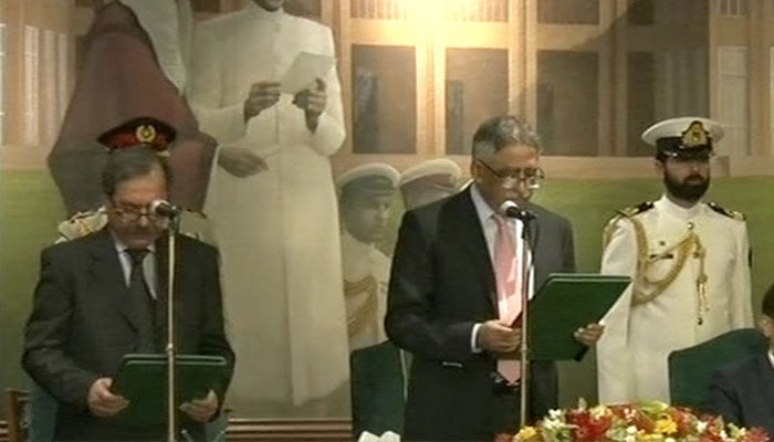 Fazalur Rehman sworn in as caretaker Sindh CM 