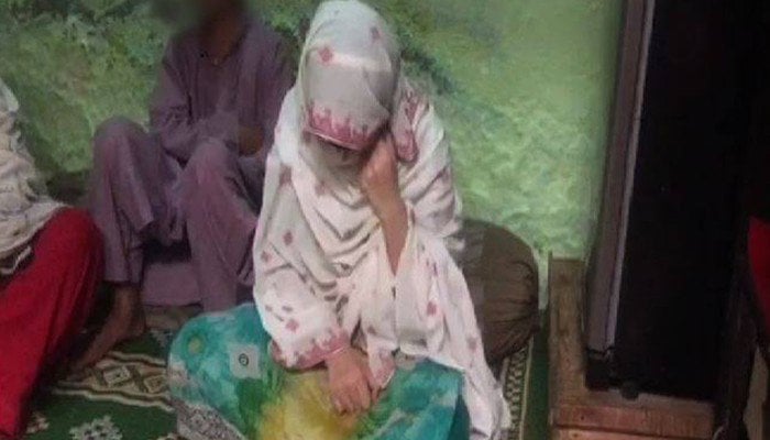 Police nab prime suspect in stripping of Peshawar girl