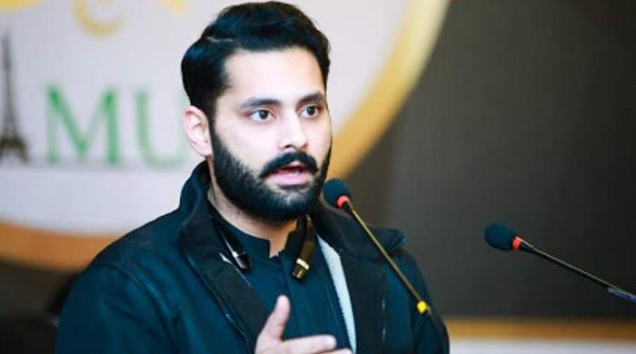 Rights activist Jibran Nasir to contest general election 2018 from Karachi