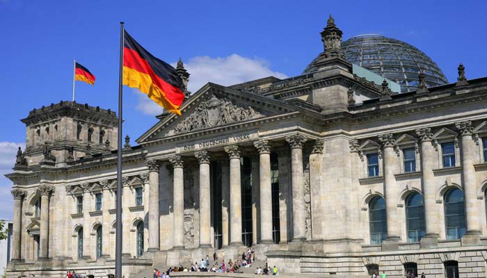 pakistanis most successful at finding jobs in germany report