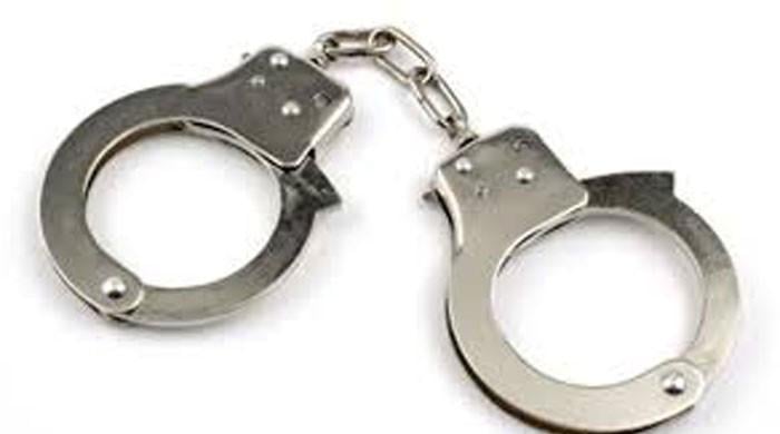 Two arrested in Gujranwala for luring men on social media, kidnapping them 