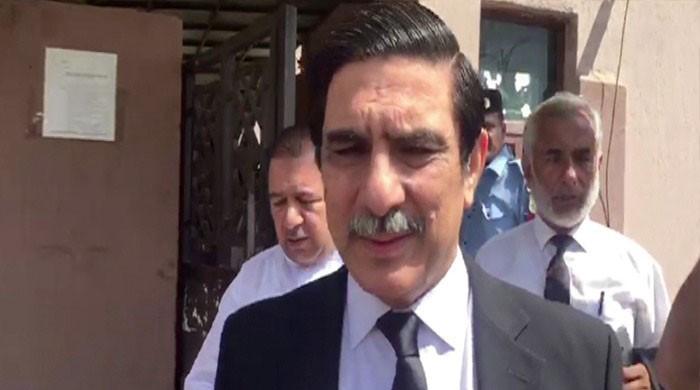 Khawaja Haris withdraws from representing Nawaz in NAB references 