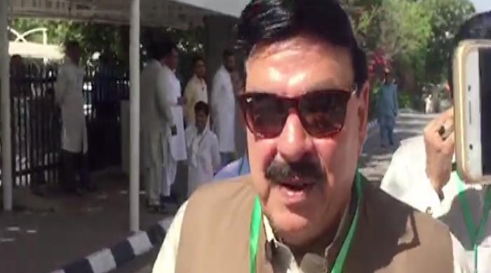 SC dismisses petition seeking Sheikh Rasheed's disqualification 