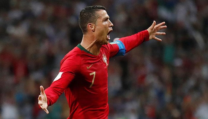 Gerard Pique: Cristiano Ronaldo 'prone to diving'