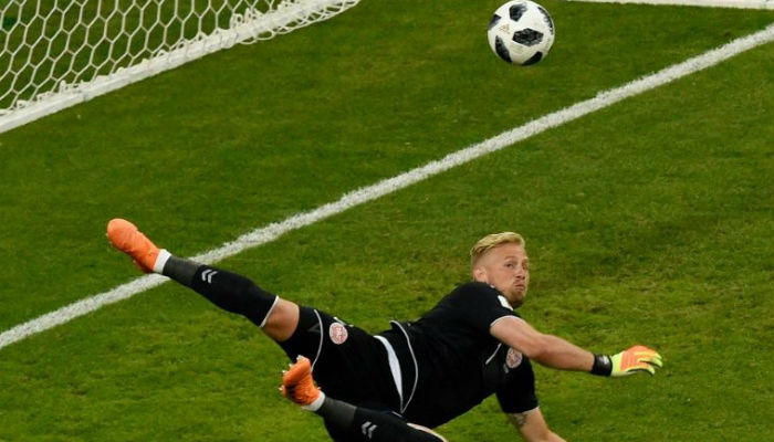 'Acrobat' Schmeichel earns praise after denying Peru