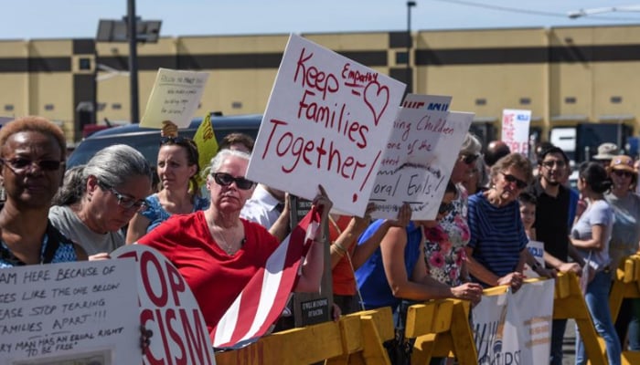 Hundreds protest Trump's family separation policy