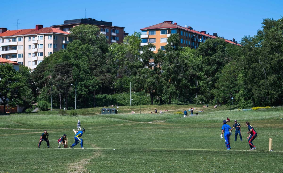 Afghan, Pakistani migrants lead cricket charge in Sweden