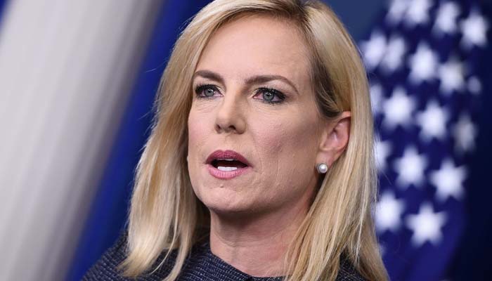 Protesters heckle US homeland security chief at Mexican restaurant