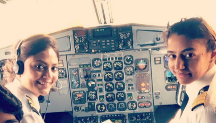 Picture of female pilots on PIA flight to Gilgit goes viral