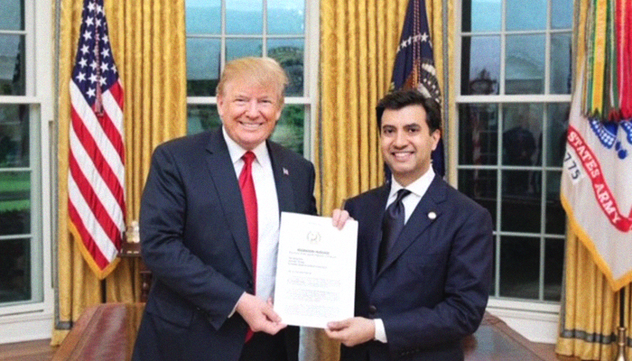 Pakistan's new ambassador presents credentials to US President Trump