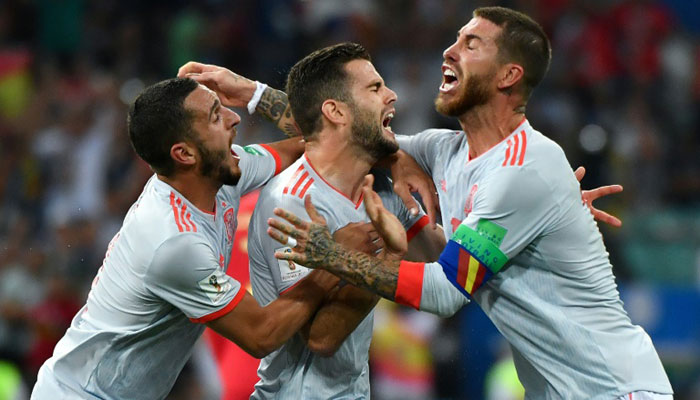Luis Suarez blasts free-kick to fire Uruguay in front against Russian Federation