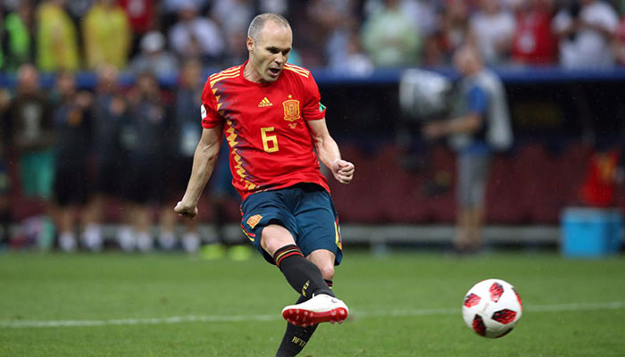 Iniesta calls time on Spain after World Cup exit
