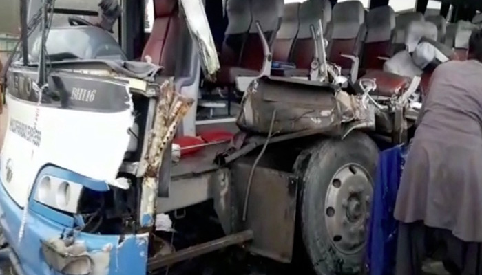 Six killed after bus, truck collide near Fatehpur 
