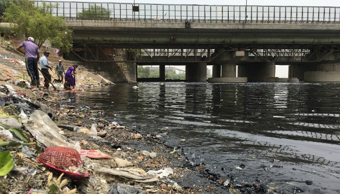 India's 'worst water crisis in history' leaves millions thirsty