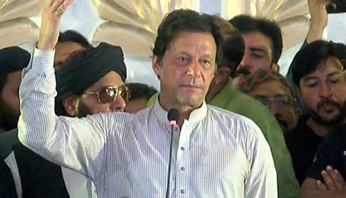 Safdar courting arrest as if he has conquered Kashmir, says Imran