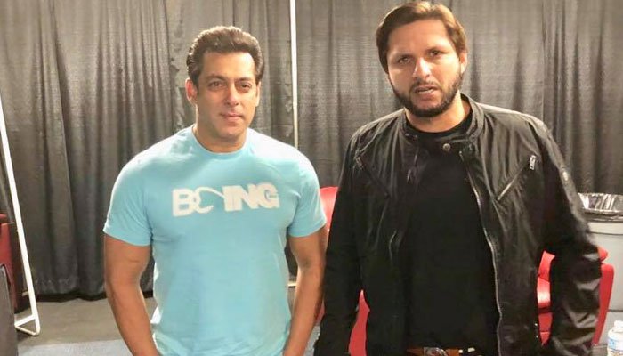 Afridi meets Salman Khan in Toronto