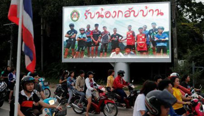 Ticket offers, tributes as football world toasts Thai cave boys' rescue