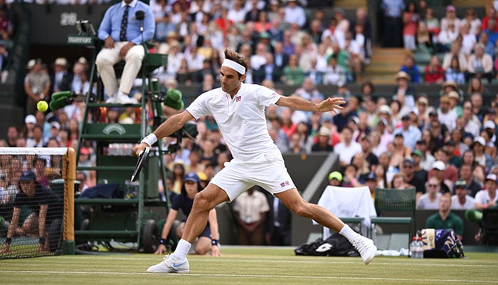 Defending Wimbledon champion Federer ousted in quarter-finals
