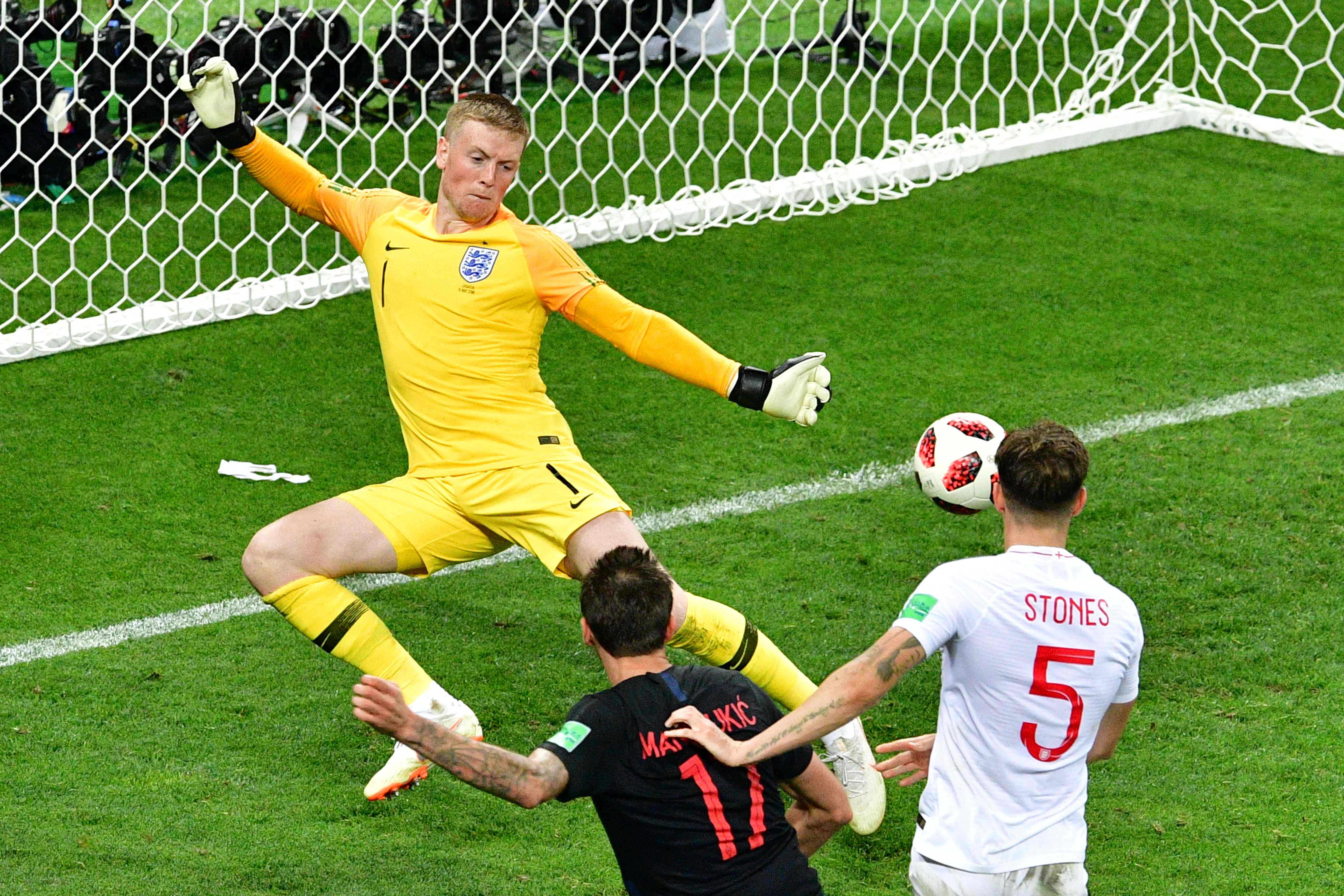 Mandzukic fires Croatia into World Cup final, breaking English hearts