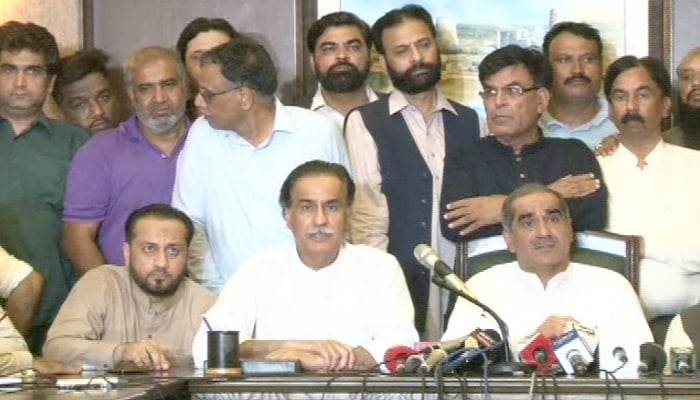 Over 100 PML-N workers detained in Lahore ahead of Nawaz Sharif's return
