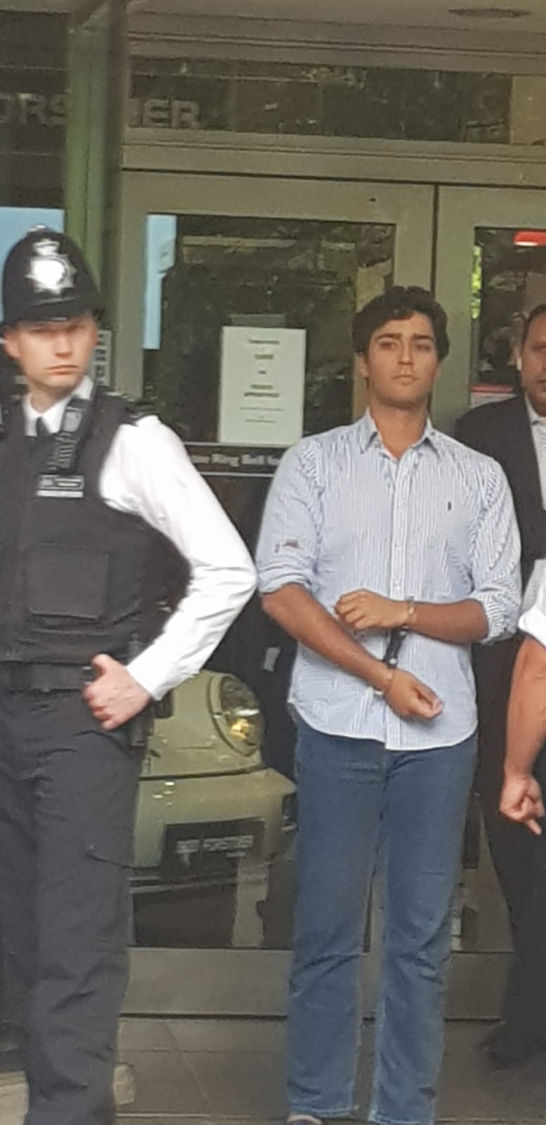 London police arrest Nawaz's grandsons Junaid Safdar, Zakariya Hussain over brawl