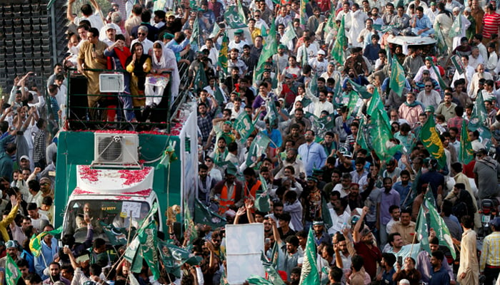 Shehbaz ends Lahore rally, says awaiting 'people's verdict on July 25'