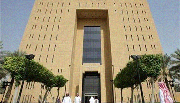 Saudi court awards 1,200 lashes to two men for assaulting security officers